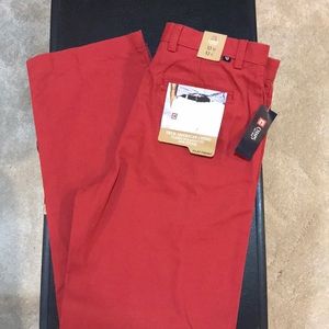 Men’s dusty red CHINO SLACKS.